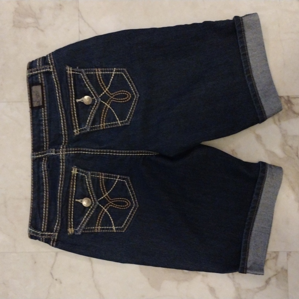 Earl jeans shorts.